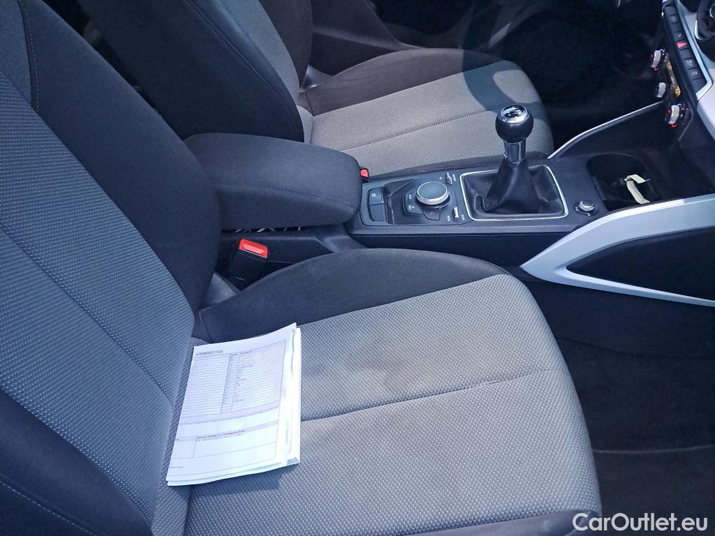  Audi  Q2 AUDI  / 2016 / 5P / todoterreno Design 30 TFSI 85kW (116CV) #3