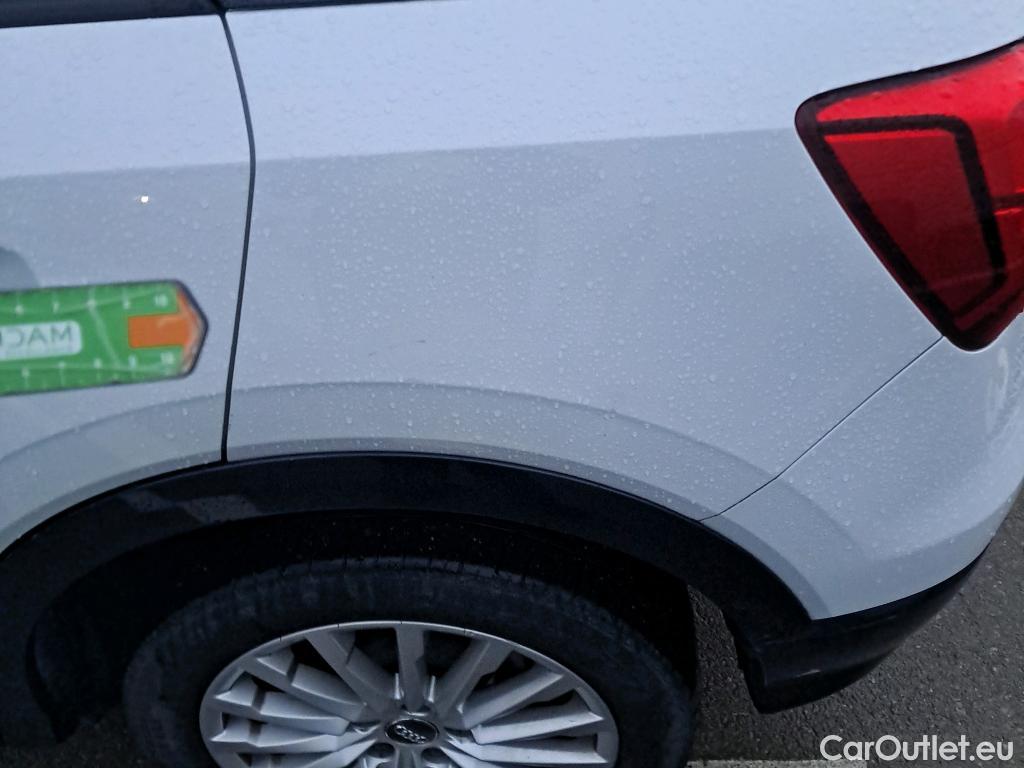  Audi  Q2 AUDI  / 2016 / 5P / todoterreno Design 30 TFSI 85kW (116CV) #9