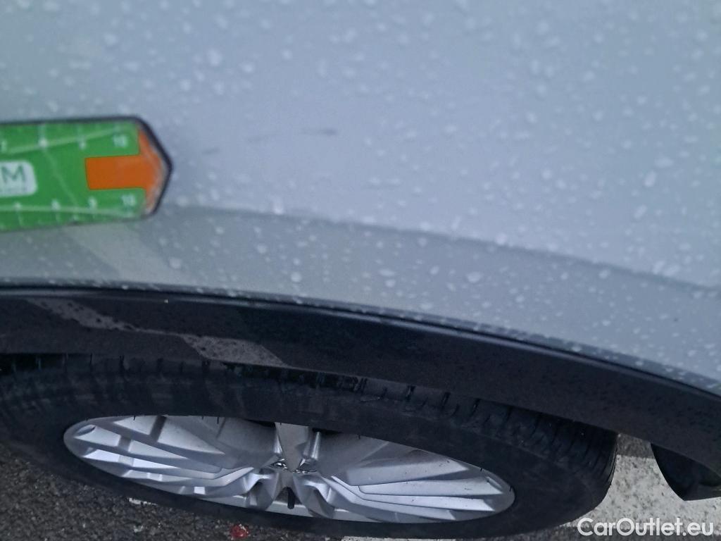  Audi  Q2 AUDI  / 2016 / 5P / todoterreno Design 30 TFSI 85kW (116CV) #10