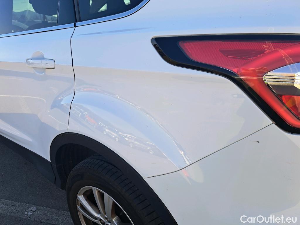  Ford  Kuga FORD  / 2016 / 5P / todoterreno 1.5 EcoBoost 88kW 4x2 Trend+ (CX) #42