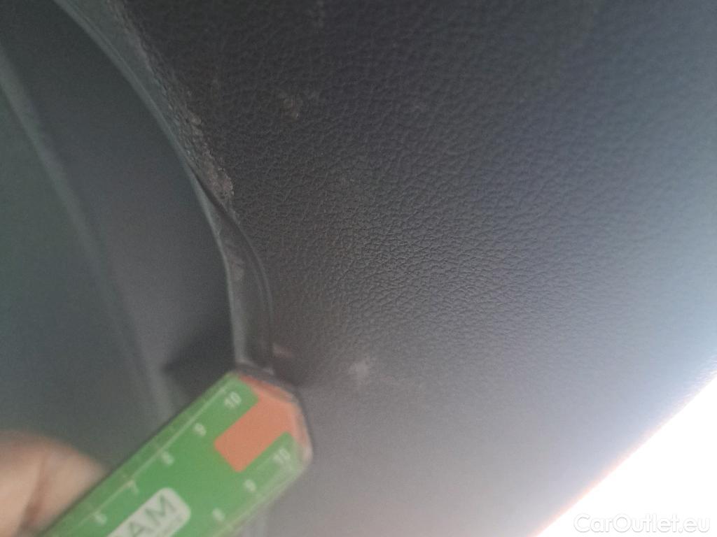  Hyundai  Tucson HYUNDAI  / 2018 / 5P / todoterreno 1.6 CRDI 85kW (116CV) 48V SLE 4X2(SP)(SL) #30