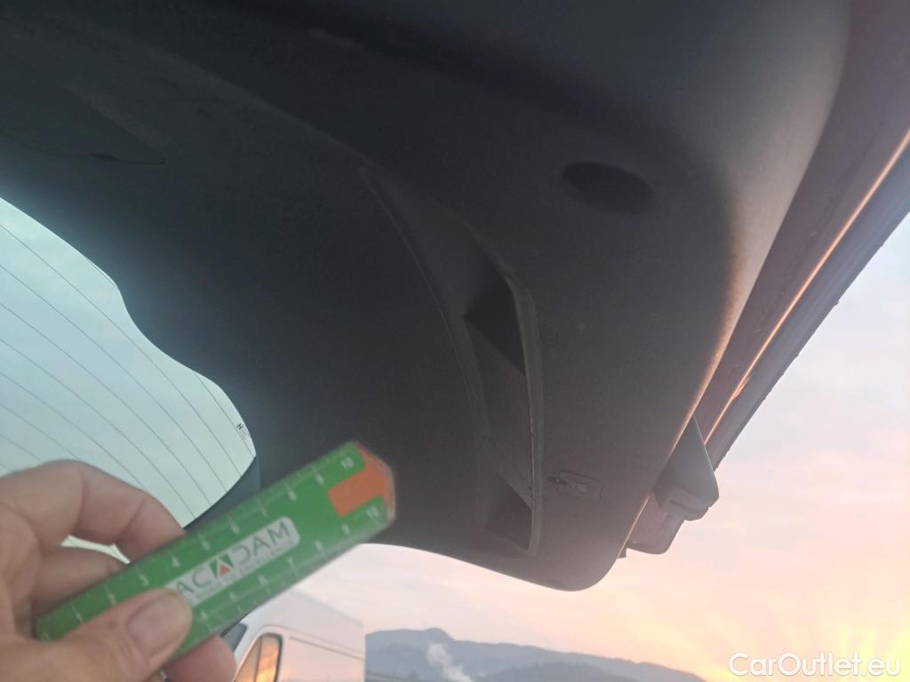  Hyundai  Tucson HYUNDAI  / 2018 / 5P / todoterreno 1.6 CRDI 85kW (116CV) 48V SLE 4X2(SP)(SL) #29