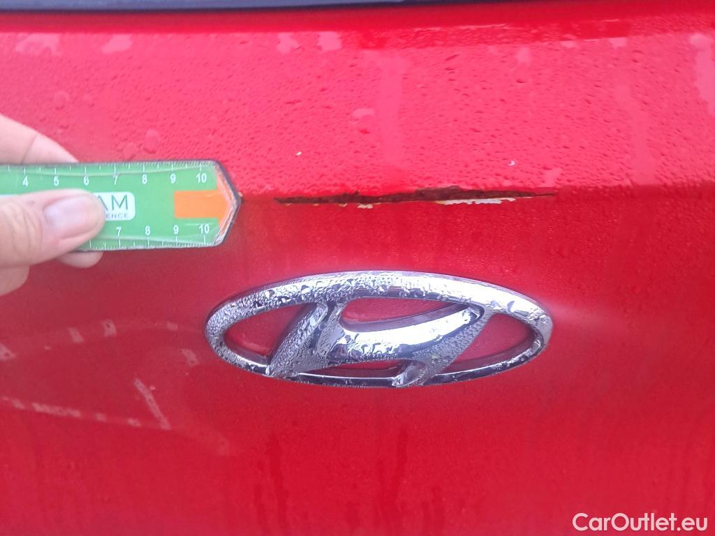  Hyundai  Tucson HYUNDAI  / 2018 / 5P / todoterreno 1.6 CRDI 85kW (116CV) 48V SLE 4X2(SP)(SL) #6