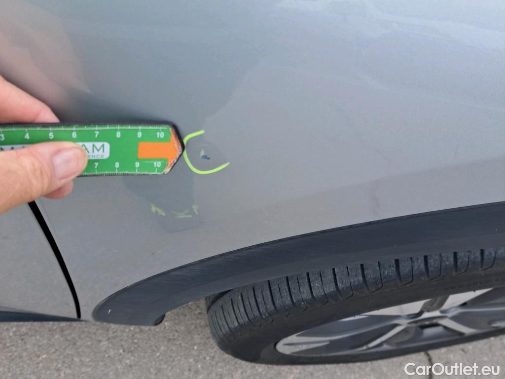  KIA  Niro KIA e- / 2016 / 5P / crossover e- 150kW Emotion (Long Range) #47