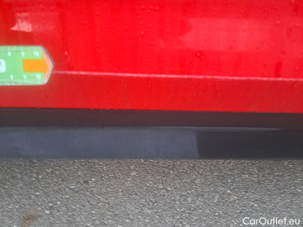  Hyundai  Tucson HYUNDAI  / 2018 / 5P / todoterreno 1.6 CRDI 85kW (116CV) 48V SLE 4X2(SP)(SL) #15