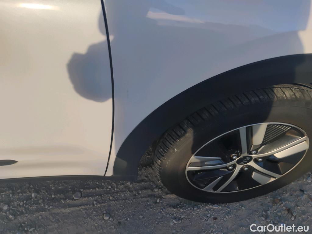  KIA  Niro KIA  / 2019 / 5P / crossover 1.6 GDi HEV 104kW (141CV) Drive #20