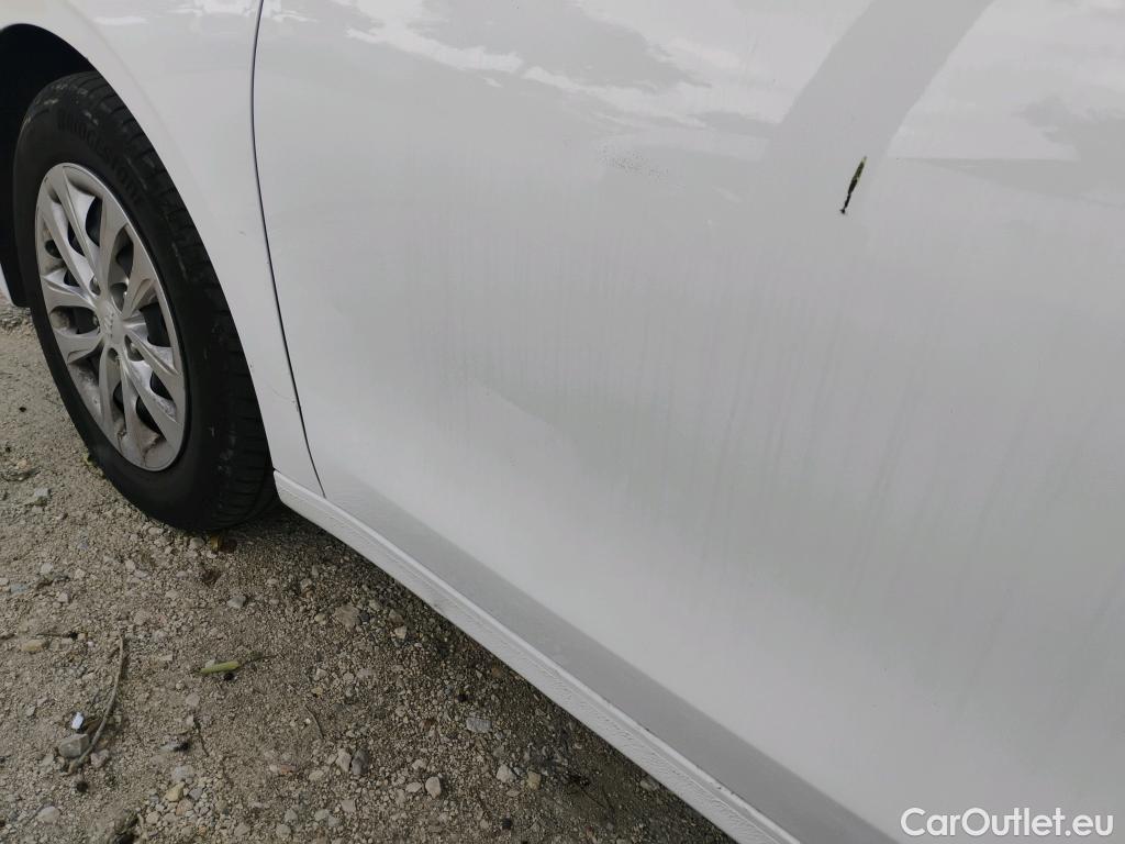  KIA  Cee'd KIA Ceed / 2018 / 5P / berlina con portón 1.0 T-GDi 88kW (120CV) Concept #1