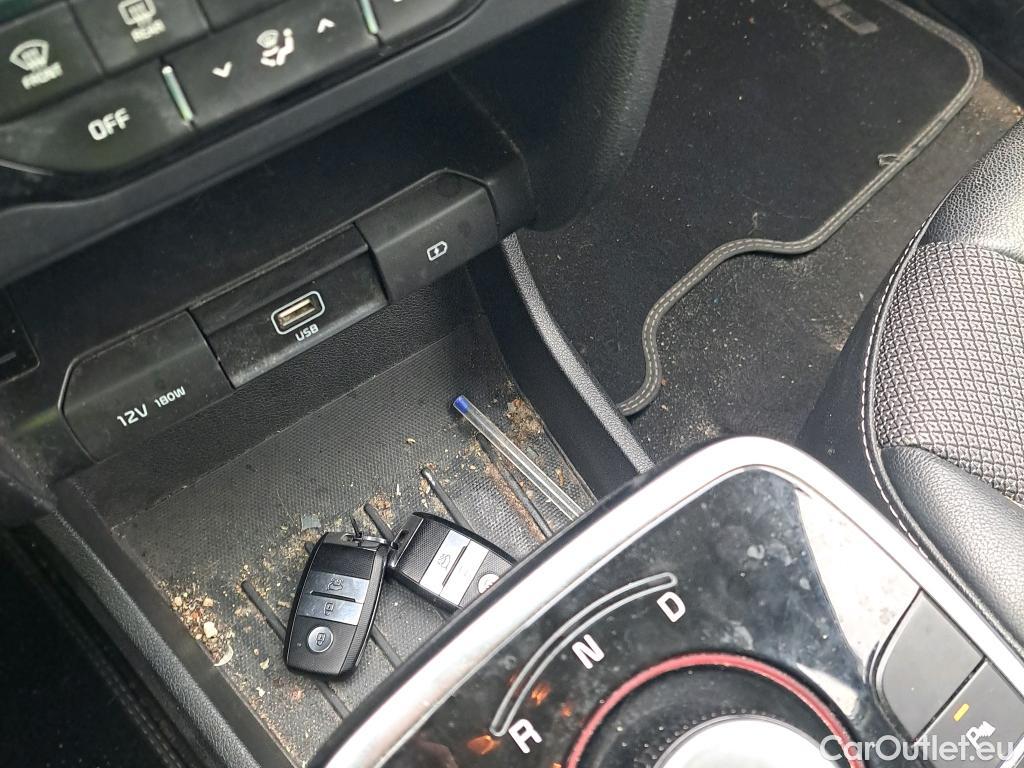  KIA  Niro KIA e- / 2016 / 5P / crossover e- 150kW Emotion (Long Range) #58