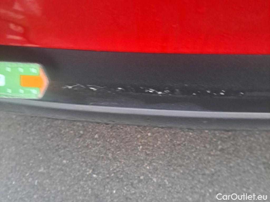  Hyundai  Tucson HYUNDAI  / 2018 / 5P / todoterreno 1.6 CRDI 85kW (116CV) 48V SLE 4X2(SP)(SL) #40