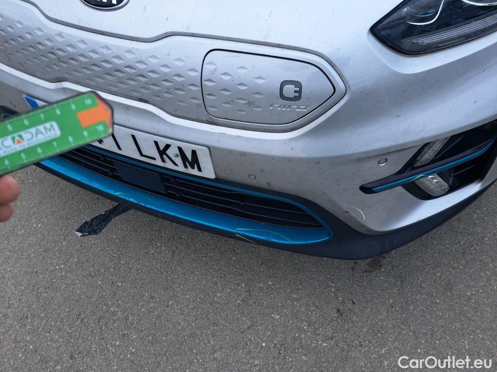  KIA  Niro KIA e- / 2016 / 5P / crossover e- 150kW Emotion (Long Range) #24