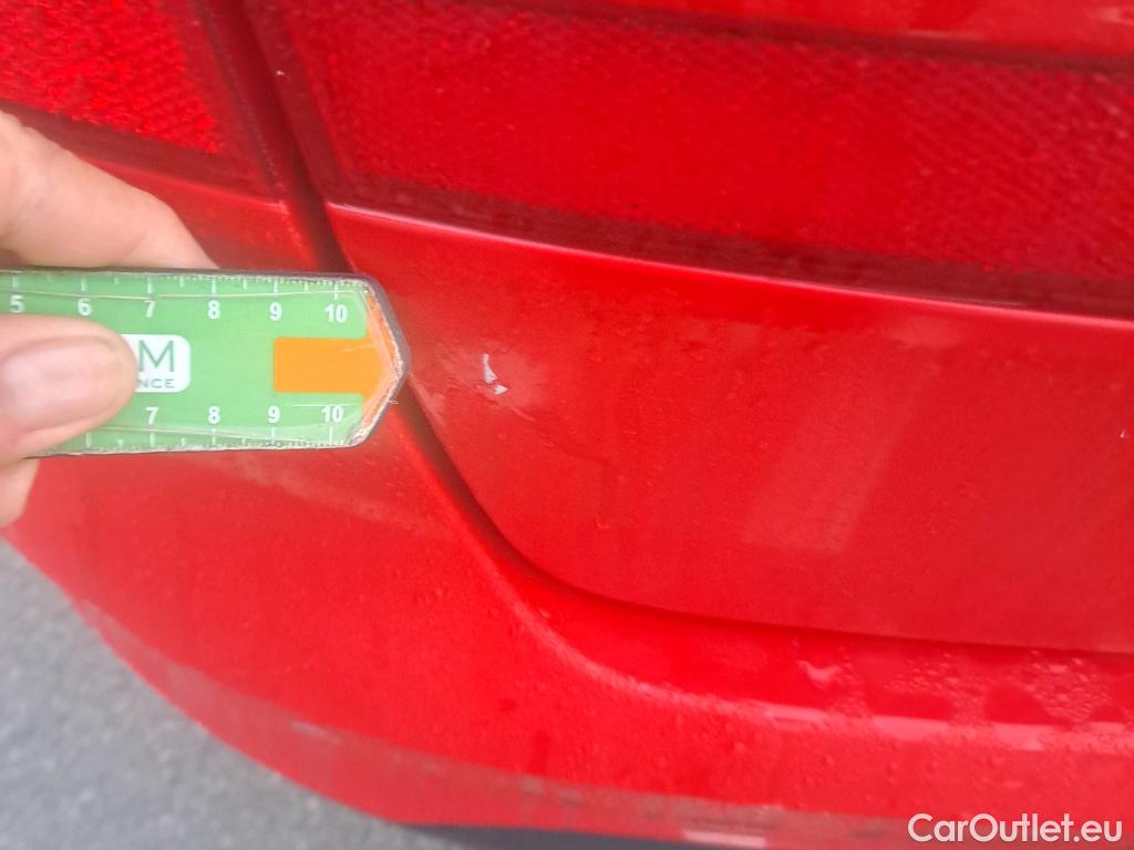  Hyundai  Tucson HYUNDAI  / 2018 / 5P / todoterreno 1.6 CRDI 85kW (116CV) 48V SLE 4X2(SP)(SL) #5