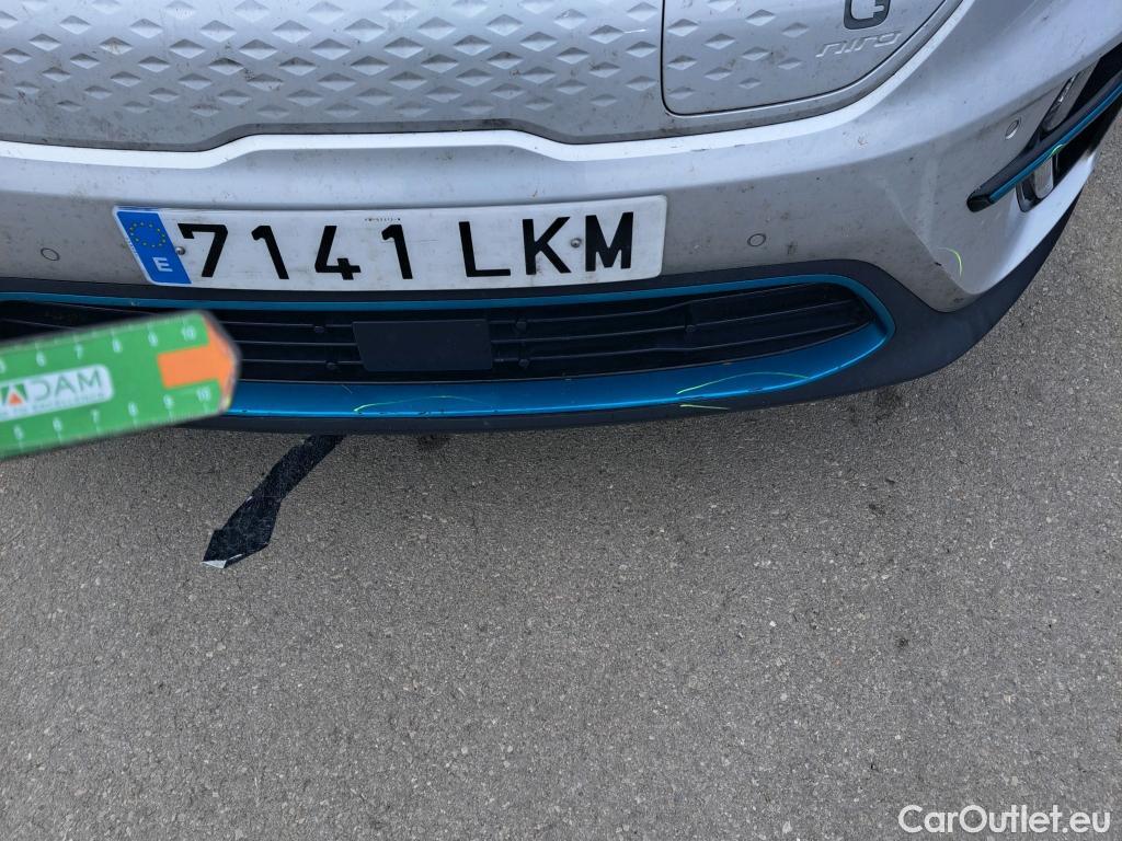  KIA  Niro KIA e- / 2016 / 5P / crossover e- 150kW Emotion (Long Range) #36