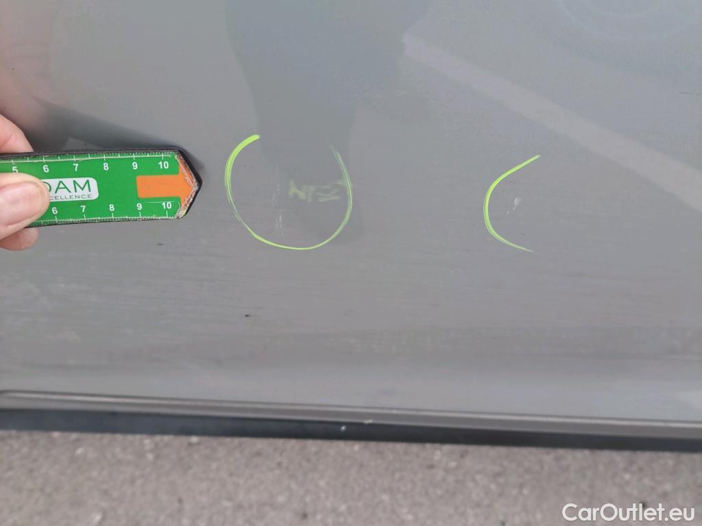  KIA  Niro KIA e- / 2016 / 5P / crossover e- 150kW Emotion (Long Range) #33