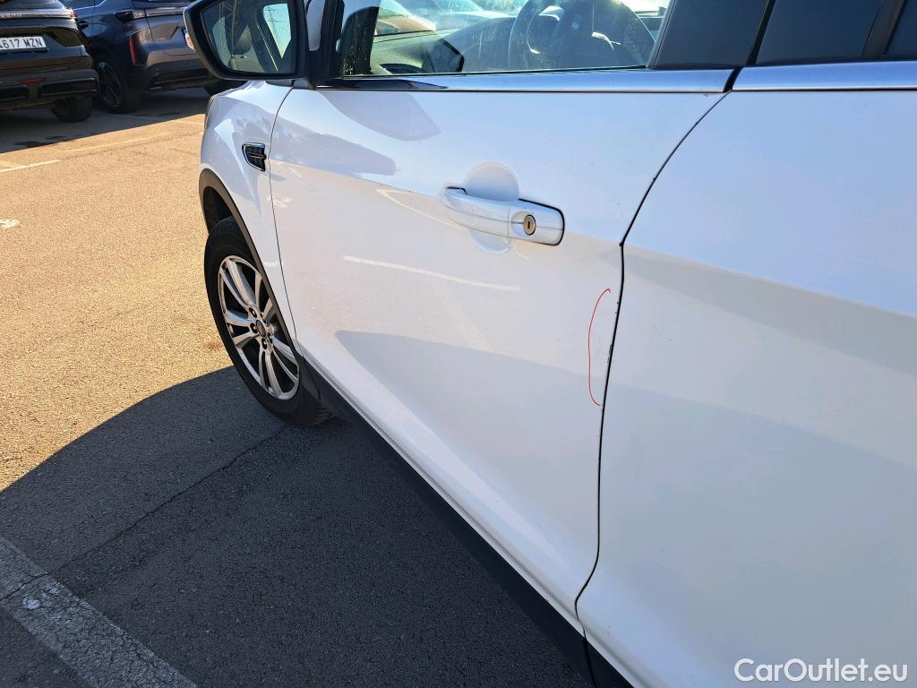  Ford  Kuga FORD  / 2016 / 5P / todoterreno 1.5 EcoBoost 88kW 4x2 Trend+ (CX) #14