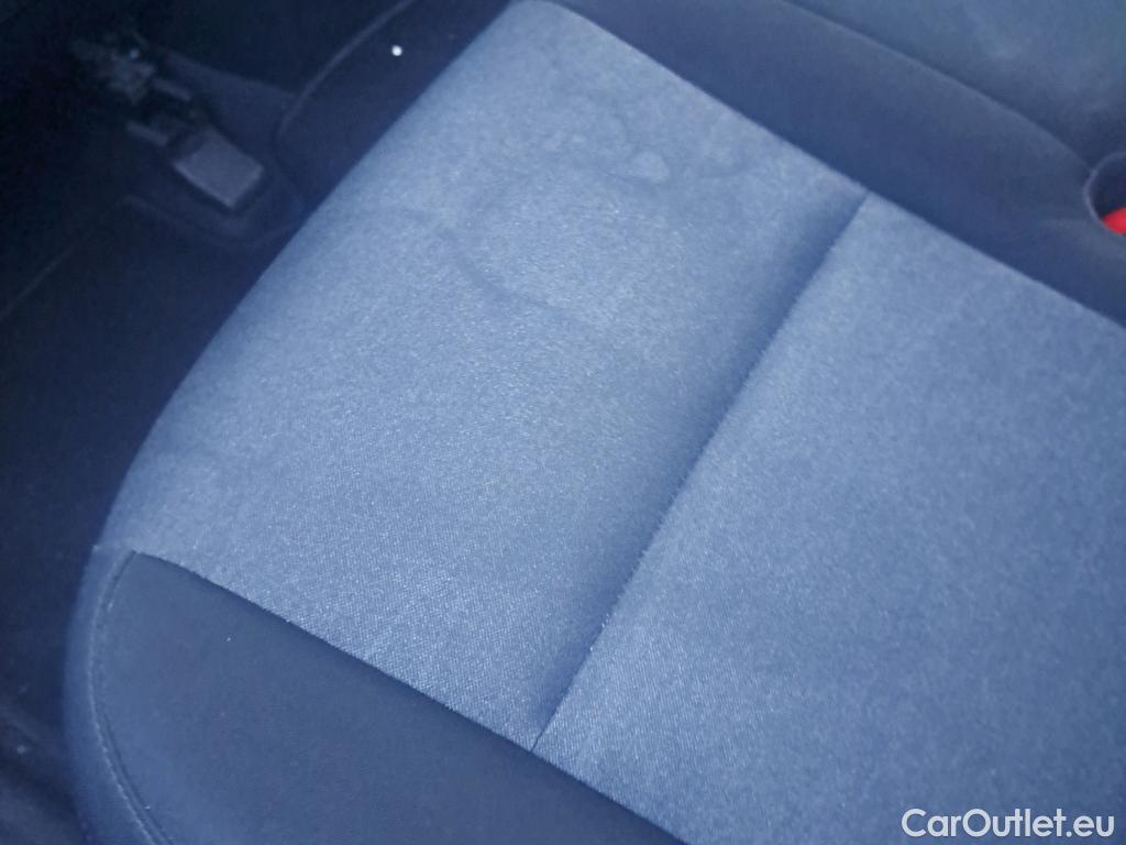  Hyundai  Tucson HYUNDAI  / 2018 / 5P / todoterreno 1.6 CRDI 85kW (116CV) 48V SLE 4X2(SP)(SL) #19