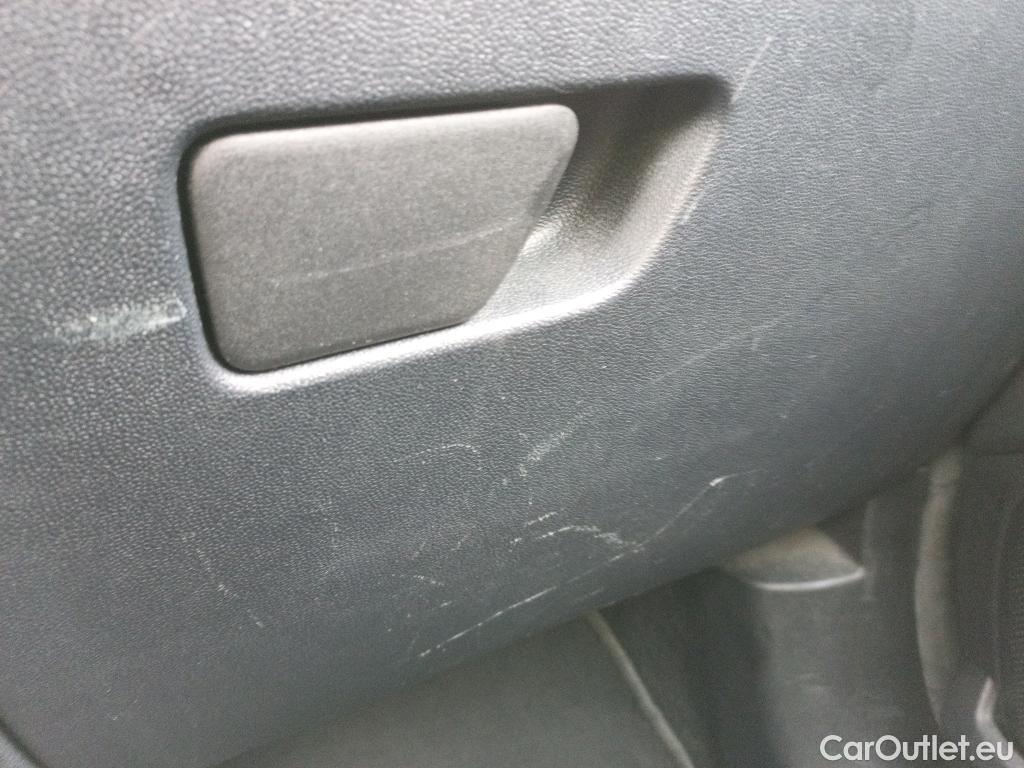  Ford  Fiesta FORD  / 2017 / 5P / berlina con portón 1.0 EcoBoost 70kW (95CV) Trend S/S 5p #14