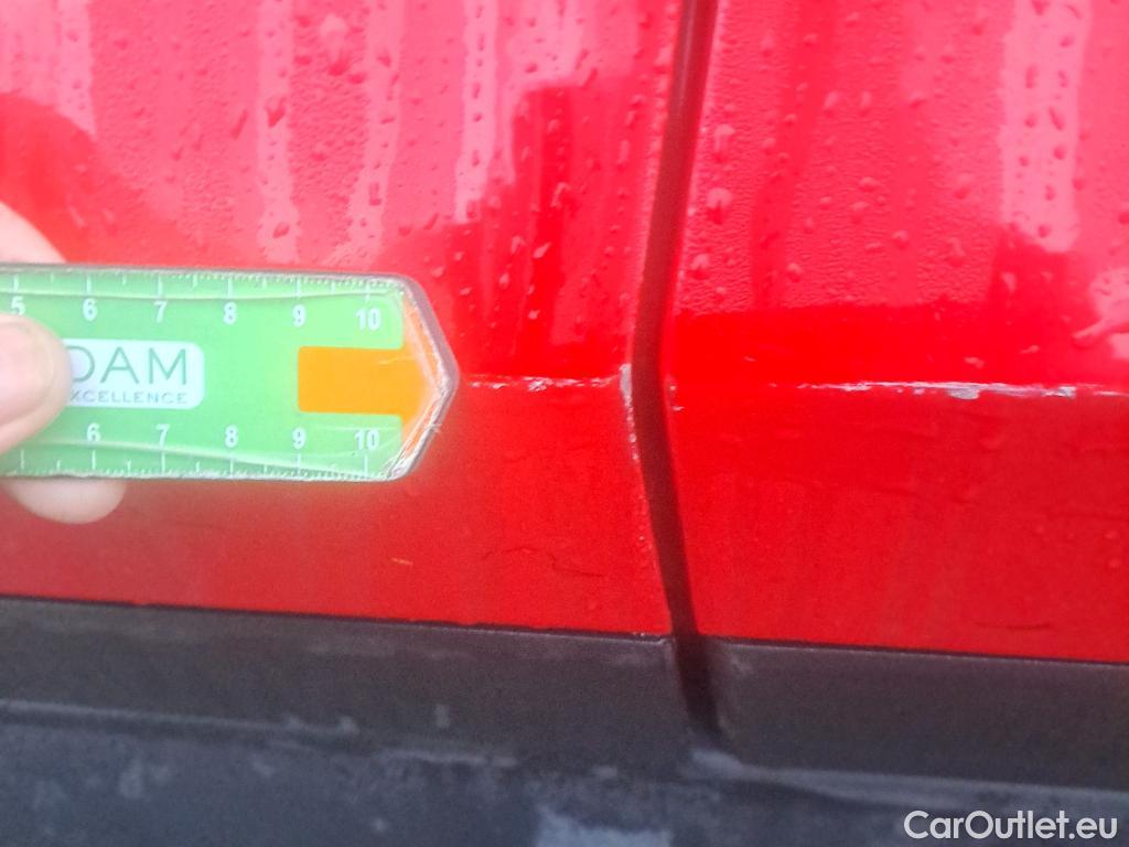  Hyundai  Tucson HYUNDAI  / 2018 / 5P / todoterreno 1.6 CRDI 85kW (116CV) 48V SLE 4X2(SP)(SL) #8