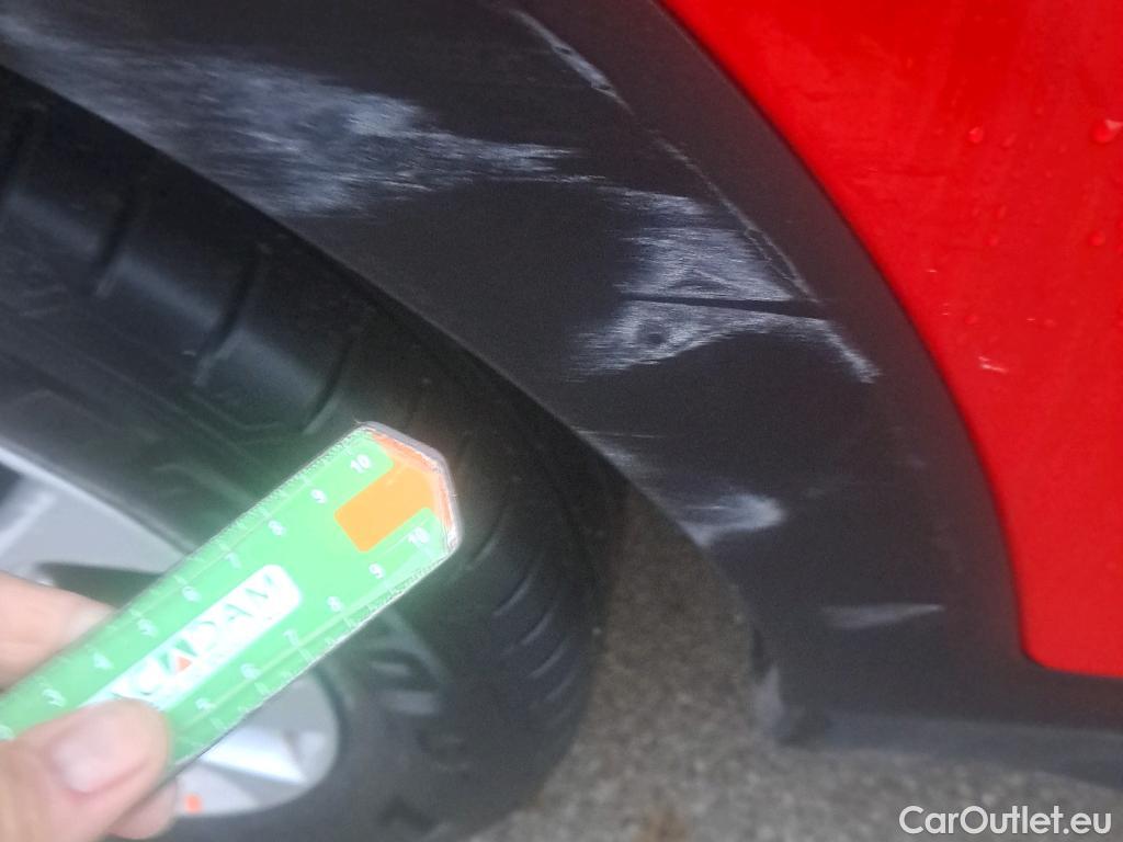  Hyundai  Tucson HYUNDAI  / 2018 / 5P / todoterreno 1.6 CRDI 85kW (116CV) 48V SLE 4X2(SP)(SL) #44