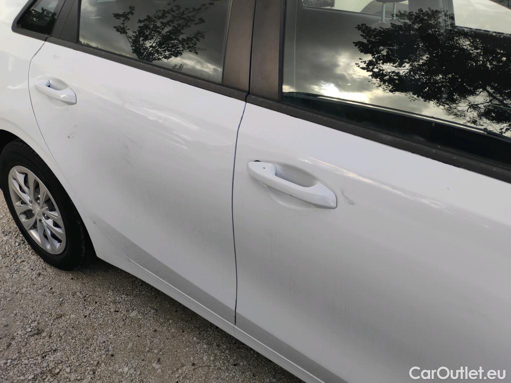  KIA  Cee'd KIA Ceed / 2018 / 5P / berlina con portón 1.0 T-GDi 88kW (120CV) Concept #6