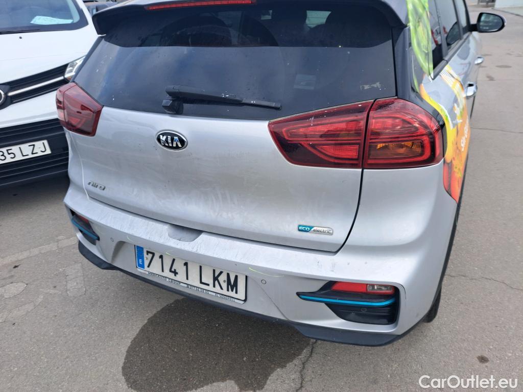  KIA  Niro KIA e- / 2016 / 5P / crossover e- 150kW Emotion (Long Range) #20
