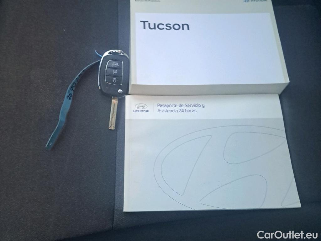  Hyundai  Tucson HYUNDAI  / 2018 / 5P / todoterreno 1.6 CRDI 85kW (116CV) 48V SLE 4X2(SP)(SL) #27