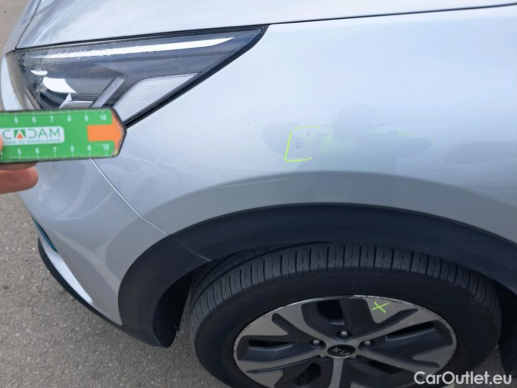  KIA  Niro KIA e- / 2016 / 5P / crossover e- 150kW Emotion (Long Range) #17