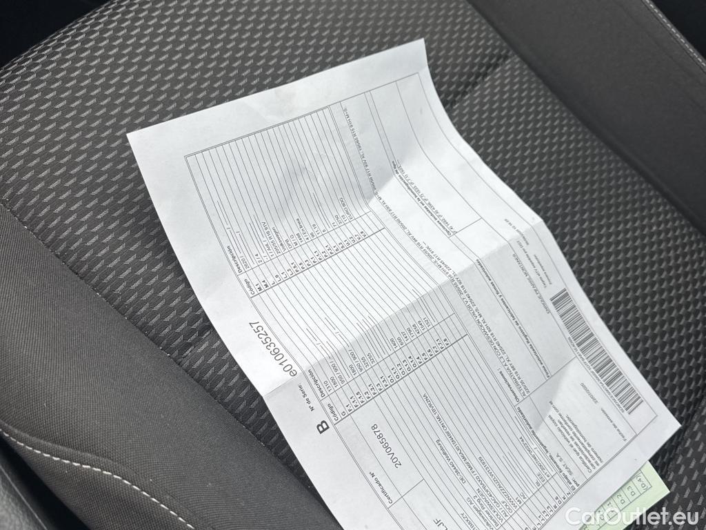  Volkswagen  Golf  VOLKSWAGEN / 2016 / 5P / berlina con portón Last Edition 1.5 TSI EVO 96kW (130CV) (CX) #1