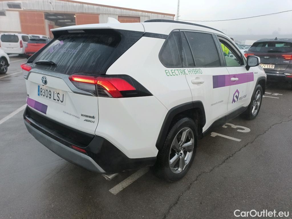  Toyota  RAV4 TOYOTA  / 2018 / 5P / todoterreno 2.5l 220H Advance 4WD #5