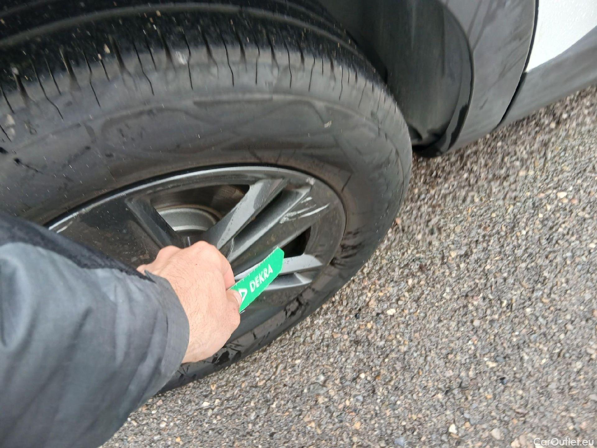  Opel   Grandland X OPEL Grandland / 2021 / 5P / todoterreno 1.5 CDTi Business Edition Auto #18