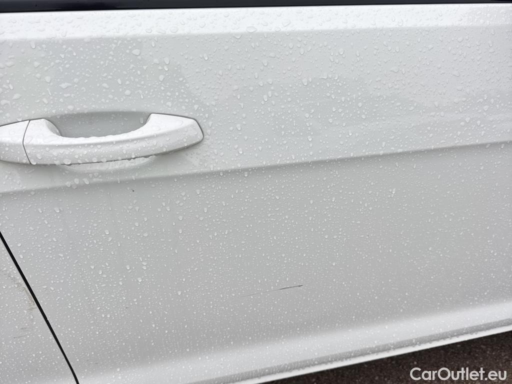  Volkswagen  Golf  VOLKSWAGEN / 2016 / 5P / berlina con portón Last Edition 1.5 TSI EVO 96kW (130CV) (CX) #12