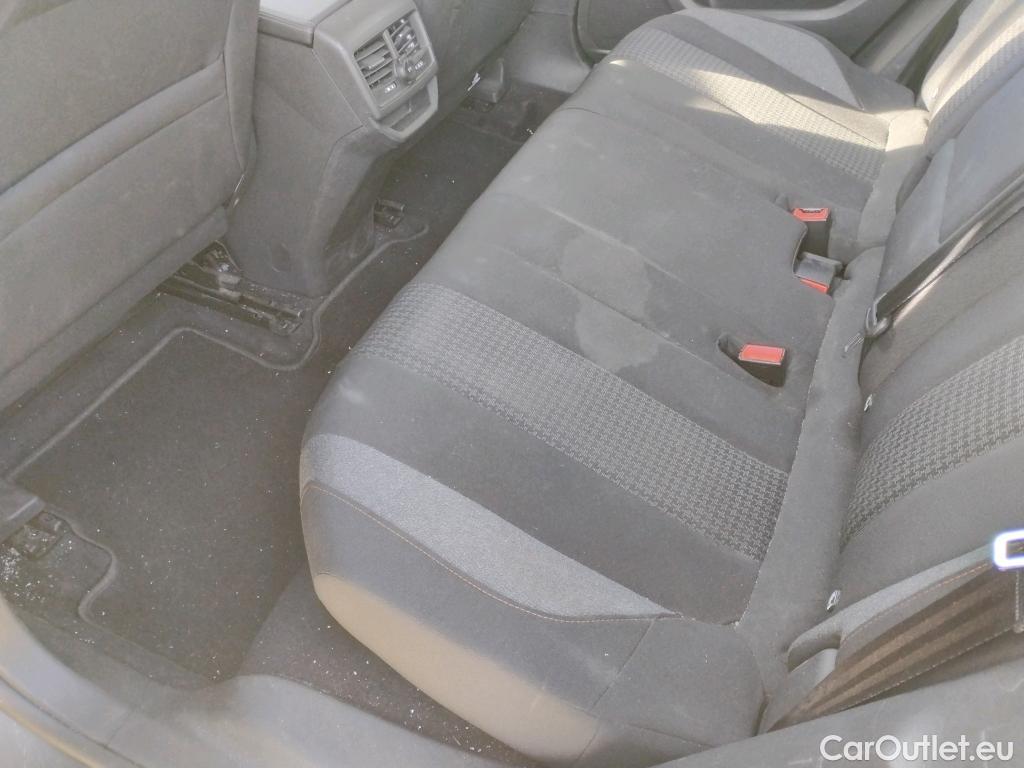  Peugeot  3008  Active Pack 1.5 HDi 130CV MT6 E6d #18