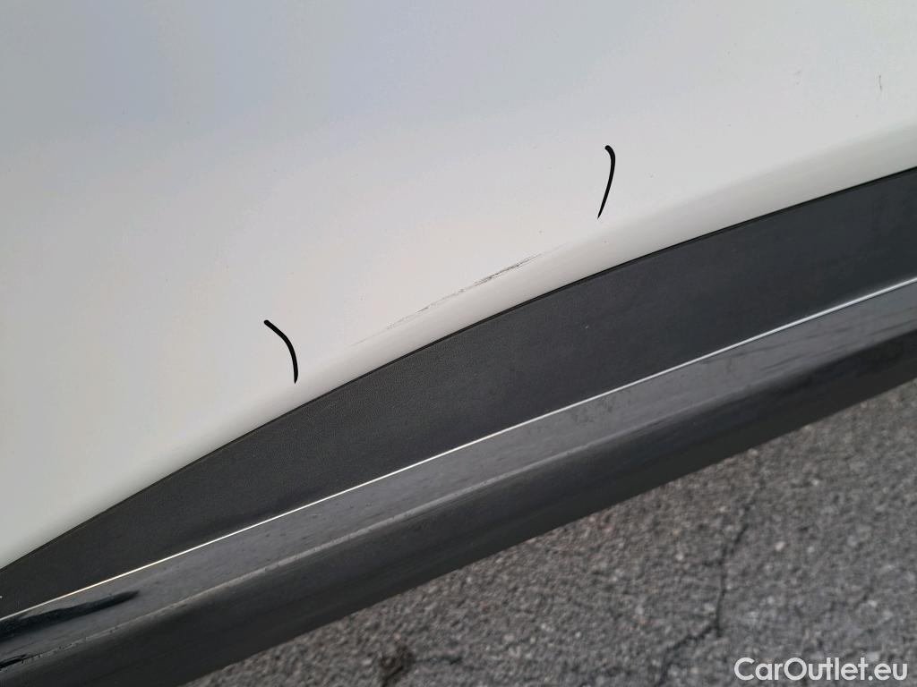  Renault  Captur RENAULT  / 2020 / 5P / todoterreno Zen TCe 140CV GPF Micro Híbrido #4