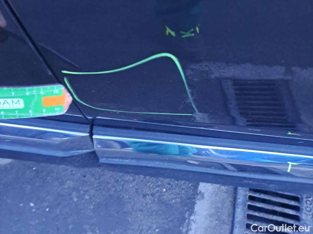  Peugeot  3008 PEUGEOT  Hybrid / 2020 / 5P / todoterreno 225 e-EAT8 Allure (AC2) #4