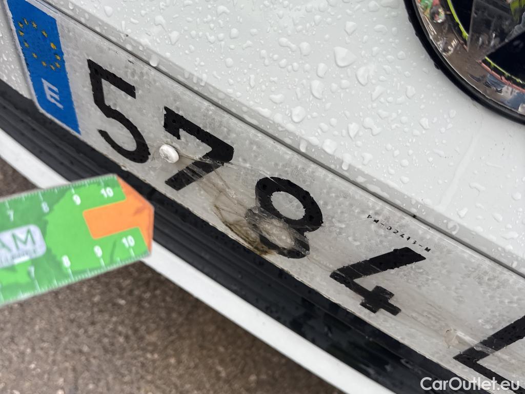  Volkswagen  Golf  VOLKSWAGEN / 2016 / 5P / berlina con portón Last Edition 1.5 TSI EVO 96kW (130CV) (CX) #23