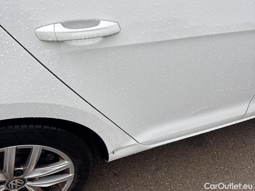  Volkswagen  Golf  VOLKSWAGEN / 2016 / 5P / berlina con portón Last Edition 1.5 TSI EVO 96kW (130CV) (CX) #3