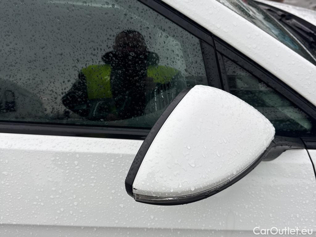  Volkswagen  Golf  VOLKSWAGEN / 2016 / 5P / berlina con portón Last Edition 1.5 TSI EVO 96kW (130CV) (CX) #26