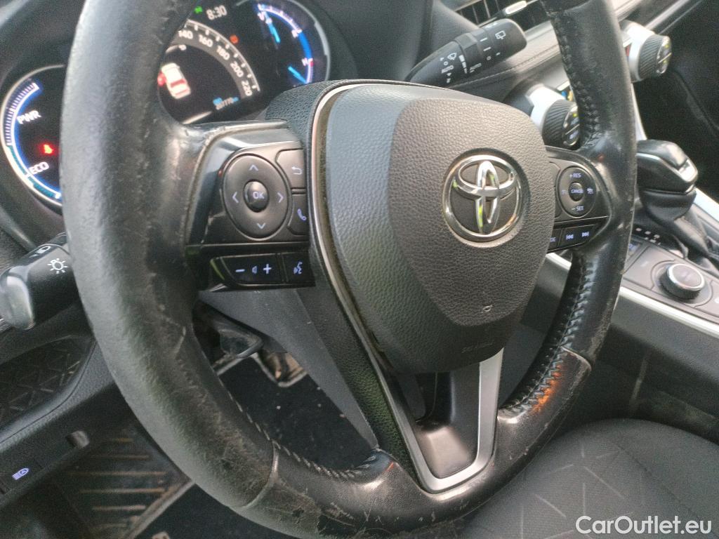  Toyota  RAV4 TOYOTA  / 2018 / 5P / todoterreno 2.5l 220H Advance 4WD #16