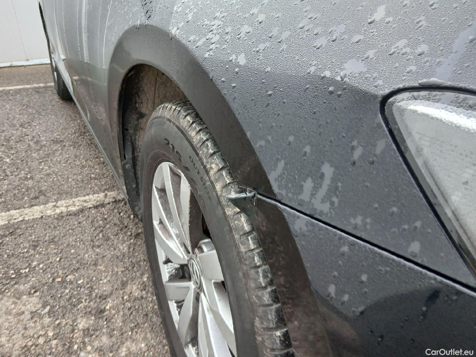  Volkswagen  Passat VOLKSWAGEN  / 2019 / 5P / familiar Variant Business 2.0 TDI 110kW #6