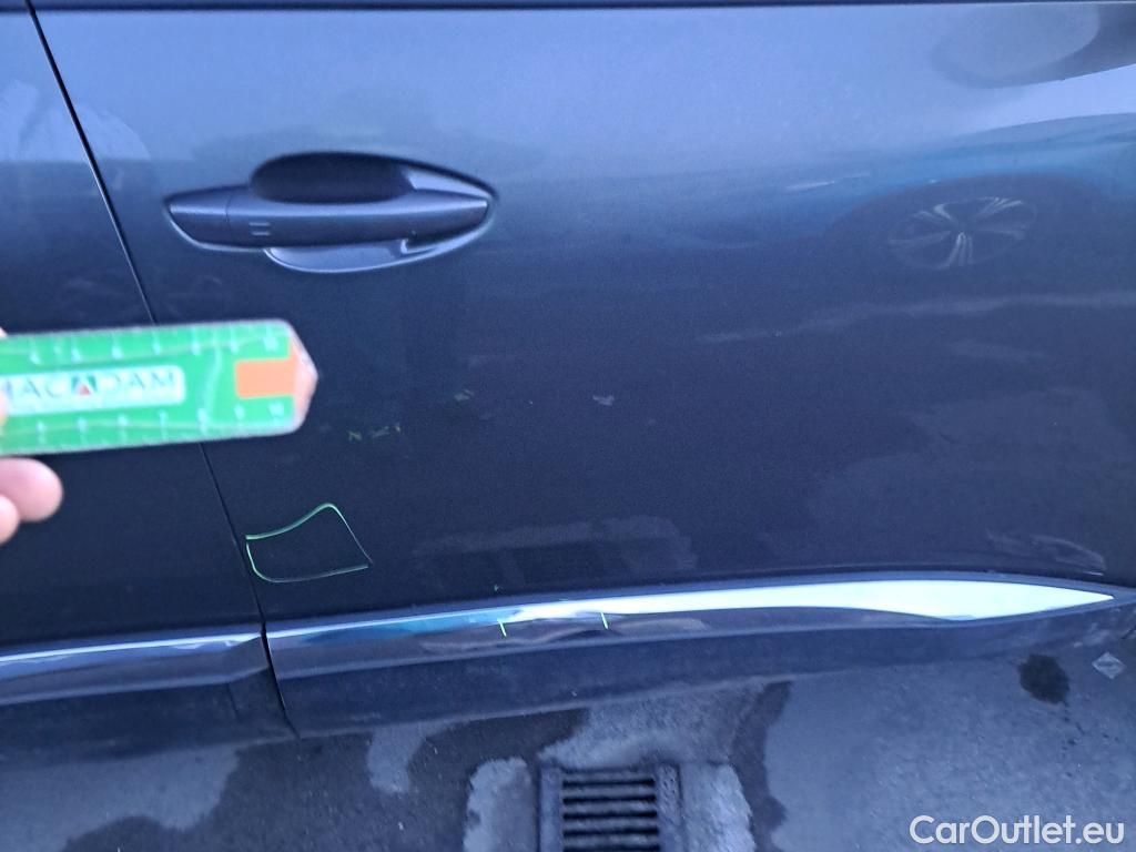  Peugeot  3008 PEUGEOT  Hybrid / 2020 / 5P / todoterreno 225 e-EAT8 Allure (AC2) #1