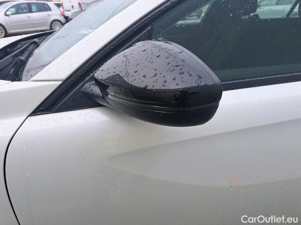  Peugeot  508 PEUGEOT  / 2018 / 5P / familiar SW Active Pack BlueHDi 130 S&S EAT8 #34