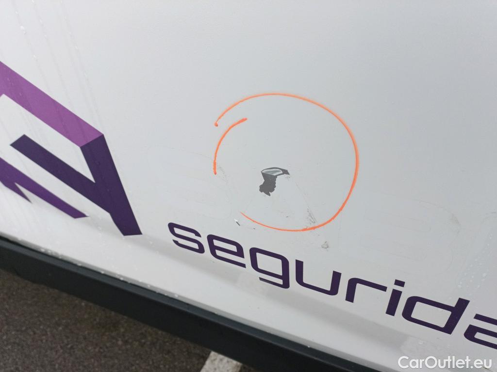  Toyota  RAV4 TOYOTA  / 2018 / 5P / todoterreno 2.5l 220H Advance 4WD #8