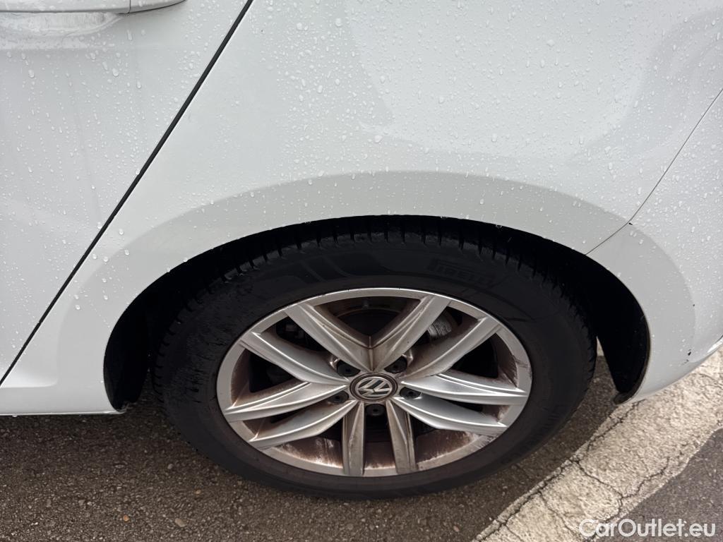  Volkswagen  Golf  VOLKSWAGEN / 2016 / 5P / berlina con portón Last Edition 1.5 TSI EVO 96kW (130CV) (CX) #16