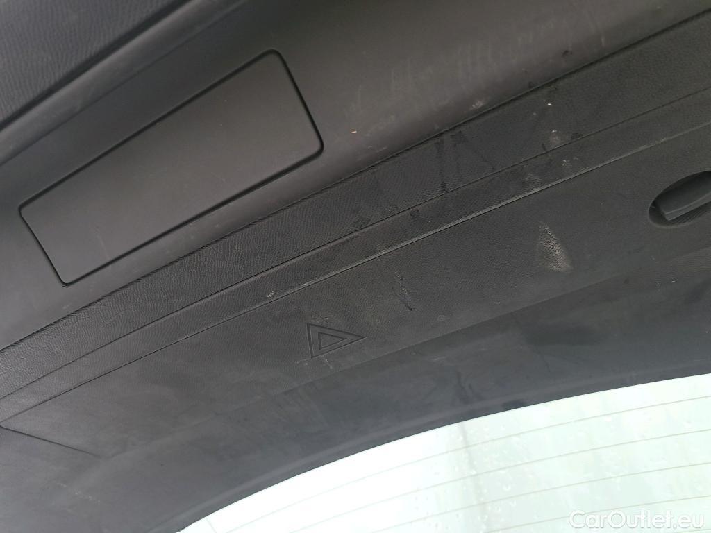  Peugeot  508 PEUGEOT  / 2018 / 5P / familiar SW Active Pack BlueHDi 130 S&S EAT8 #39