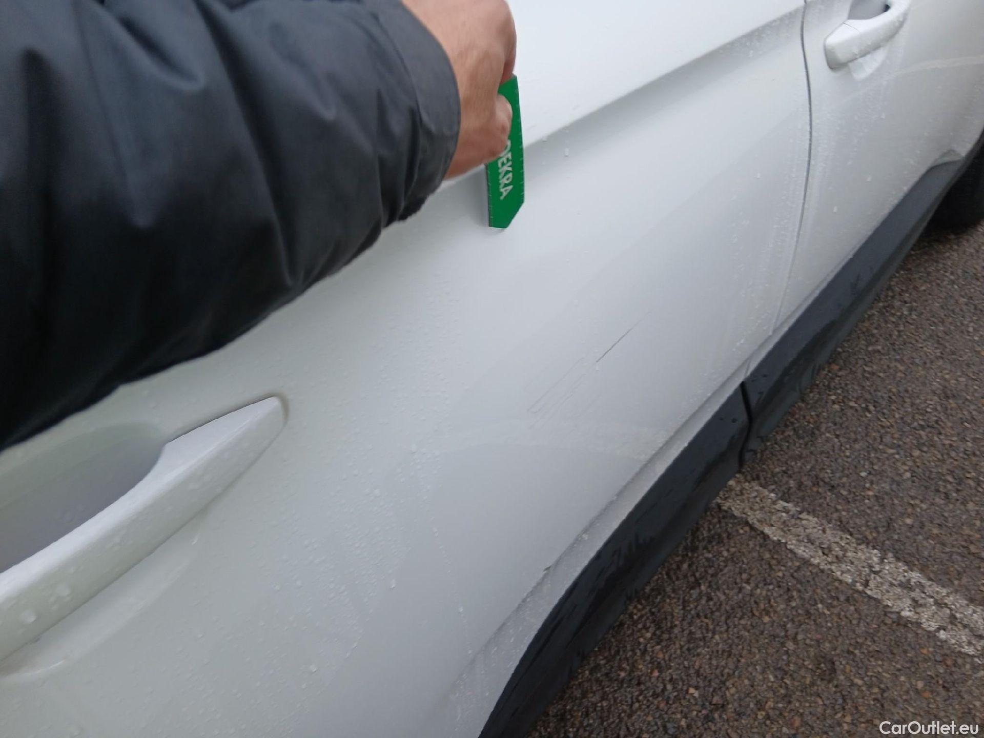  Opel   Grandland X OPEL Grandland / 2021 / 5P / todoterreno 1.5 CDTi Business Edition Auto #19