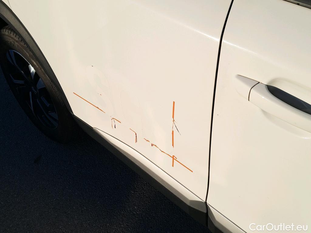  Peugeot  2008 PEUGEOT  / 2019 / 5P / todoterreno Allure Pack BlueHDI 81kW (110CV) #5