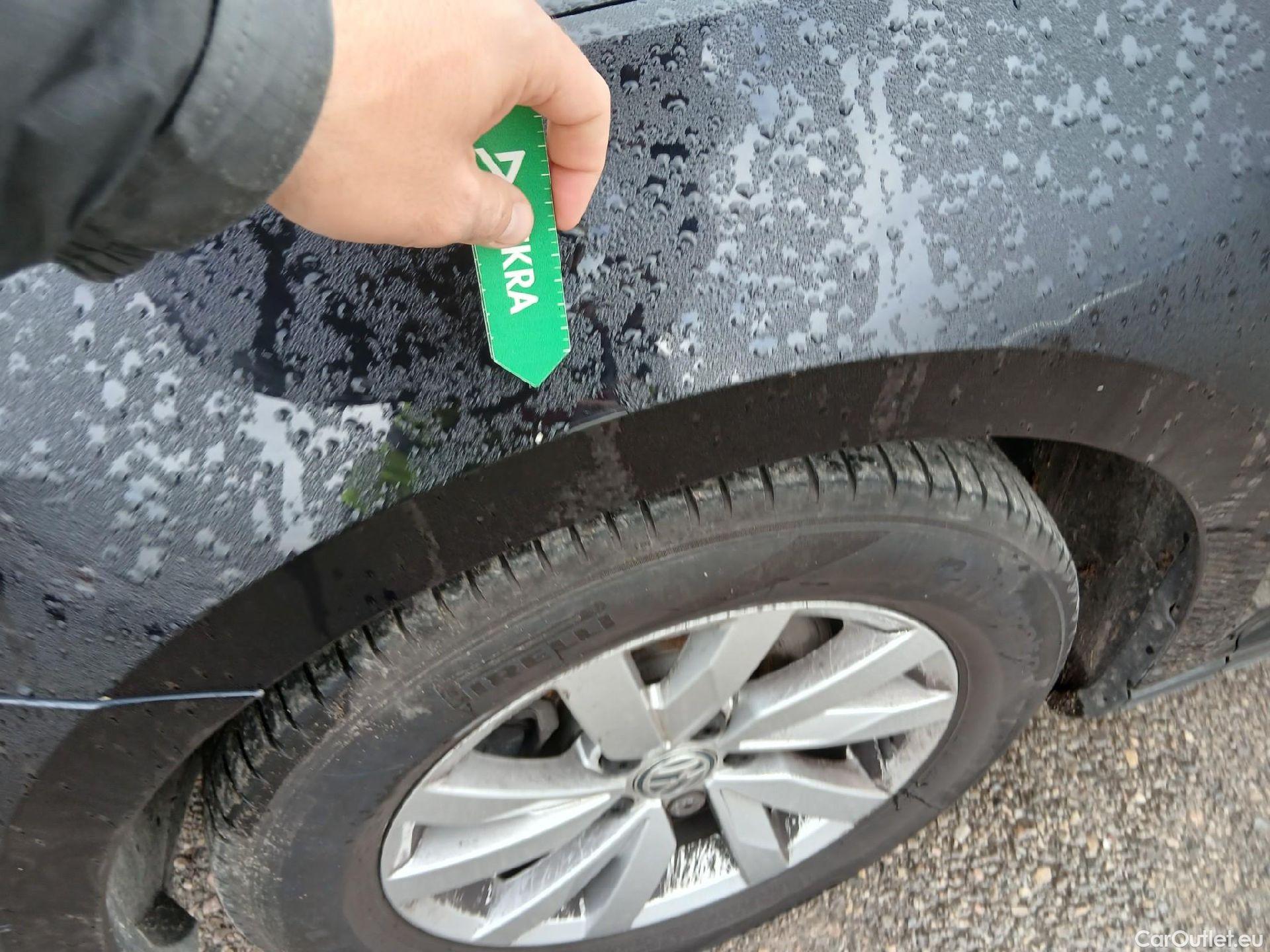  Volkswagen  Passat VOLKSWAGEN  / 2019 / 5P / familiar Variant Business 2.0 TDI 110kW #7