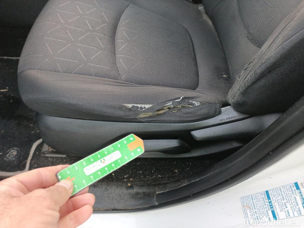  Toyota  RAV4 TOYOTA  / 2018 / 5P / todoterreno 2.5l 220H Advance 4WD #3