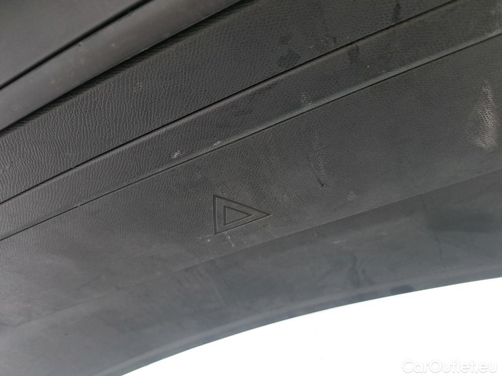  Peugeot  508 PEUGEOT  / 2018 / 5P / familiar SW Active Pack BlueHDi 130 S&S EAT8 #40