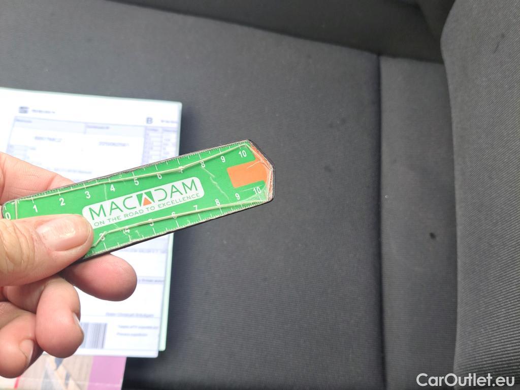  Seat  Ibiza SEAT  / 2017 / 5P / berlina con portón 1.0 MPI 59kW (80CV) Reference Plus(SP) #5