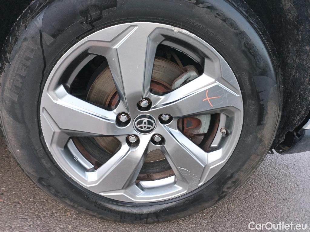  Toyota  RAV4 TOYOTA  / 2018 / 5P / todoterreno 2.5l 220H Advance 4WD #11